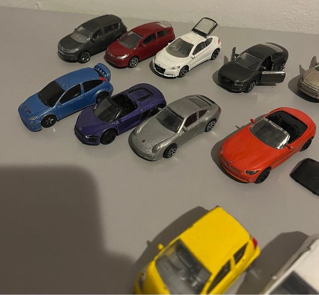 Macchine Majorette Basiche 1/64