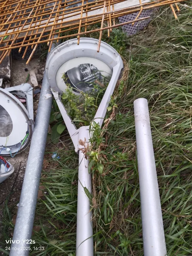 Farolas 4,70m Metal/Plástico