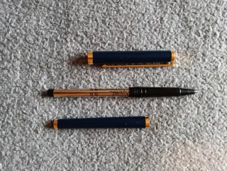 Bolígrafos S.T. Dupont Oro y Laca China