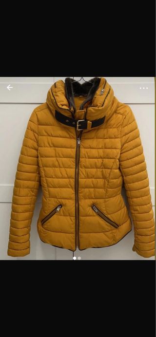 Cazadora mostaza con cuello