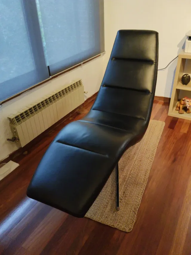 Diván / Sillón de piel negro