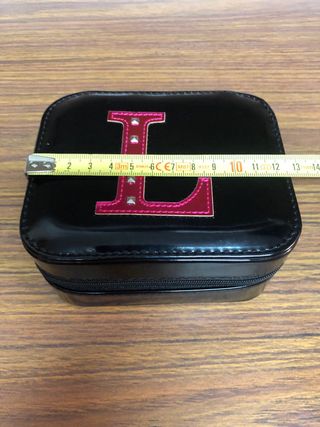 Joyero Negro con Letra L