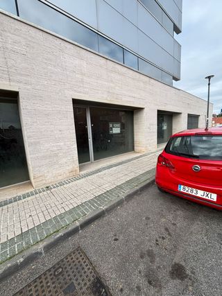 4 Escaparates Cristal Seguridad.