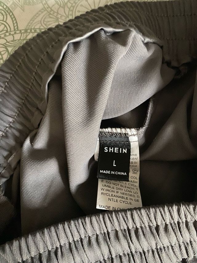 Pantalón Cargo Gris