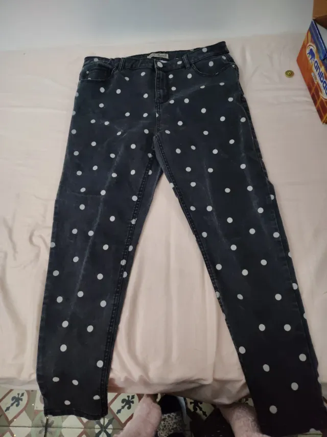 Pantaloncini neri a pois