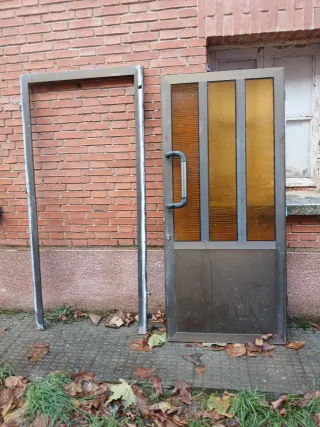 Puerta de aluminio con marco no se hace envio