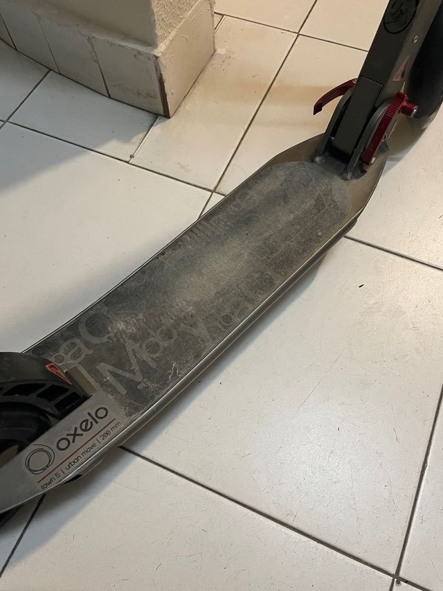 Patinete plegable con correa