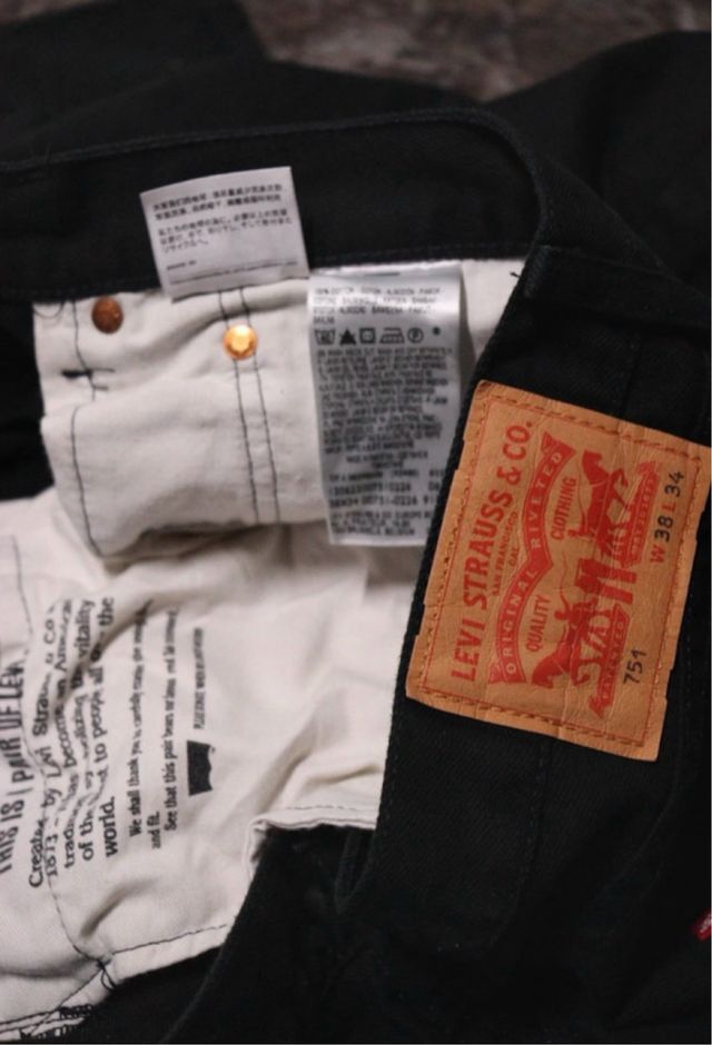 Pantalón vaquero Levi's 751 Negro talla 52 España