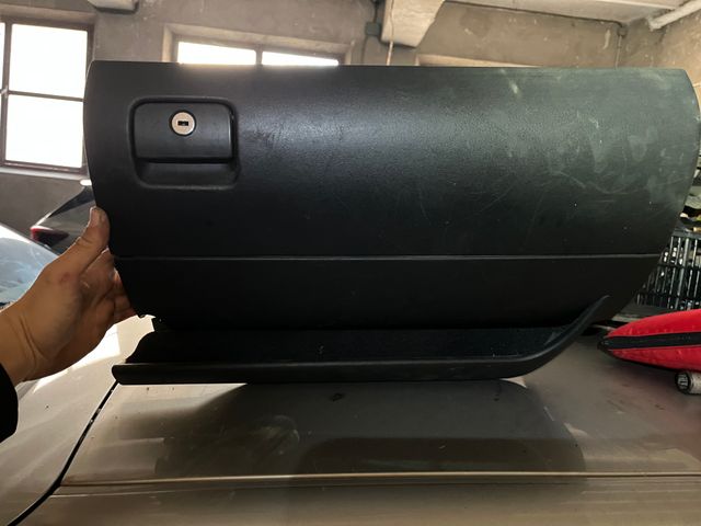 Guantera Seat León MK1 / Audi A3 8L