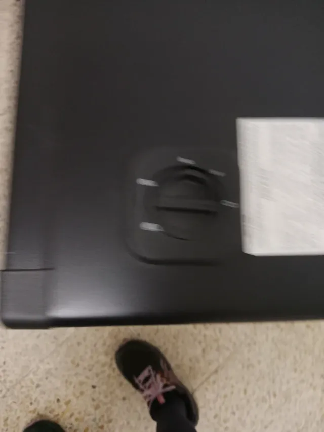 Estufa de butano negra