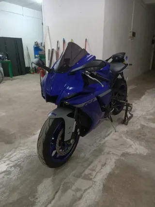 Yamaha R1