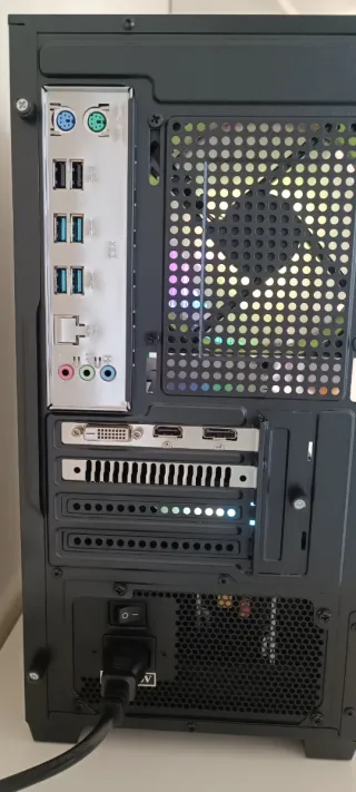 Ordenador Gaming Intel 14 Nucleos - RX 580 - 32gb