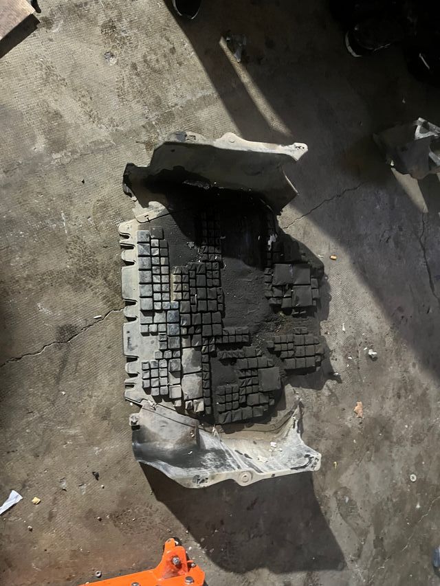 Cubre carter Audi a3 8l