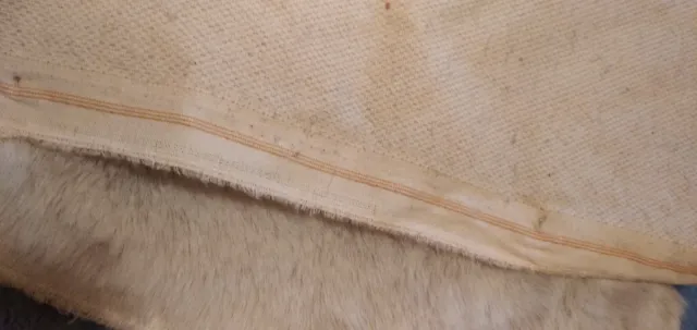 Retal de tela 0,67*1m pelo sintetico