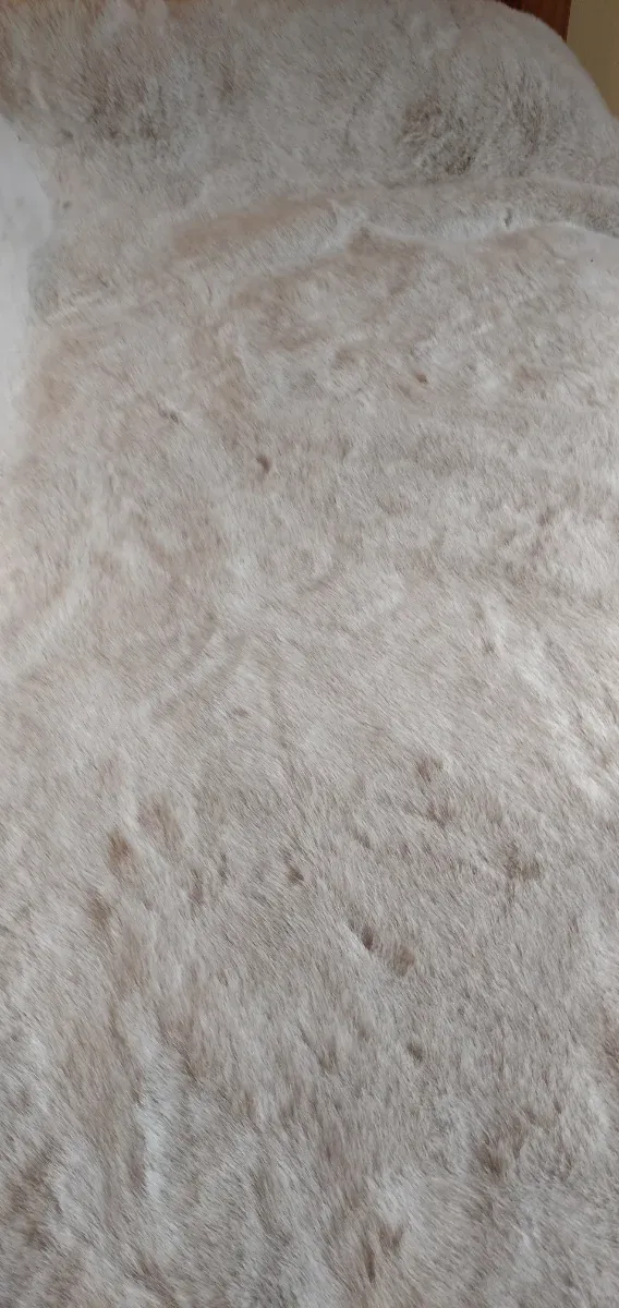 Retal de tela 0,67*1m pelo sintetico