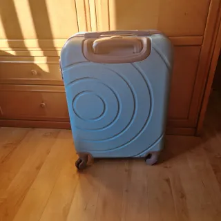 Maleta de cabina reparada