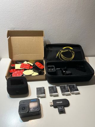 GoPro Hero 11 con accessori
