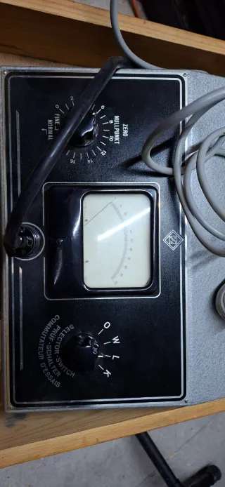 Medidor de Resistencia Antiguo Telefunken