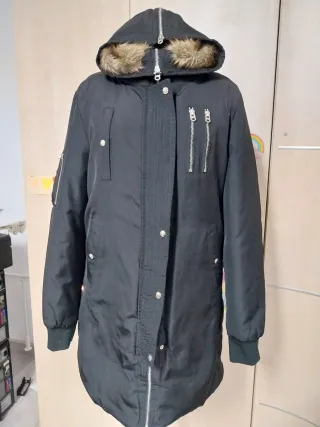 Abrigo Negro Retro Jeans con Forro Rojo