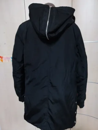 Abrigo Negro Retro Jeans con Forro Rojo