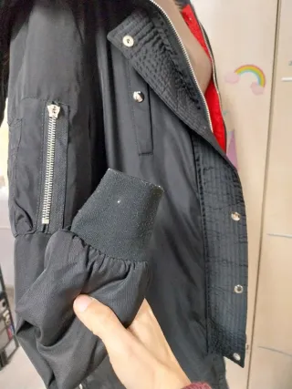 Abrigo Negro Retro Jeans con Forro Rojo