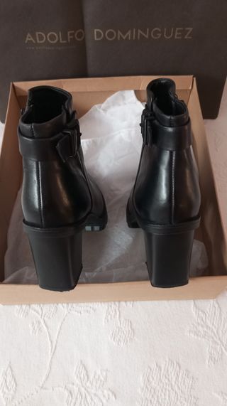 Botines Adolfo Domínguez Piel Negros