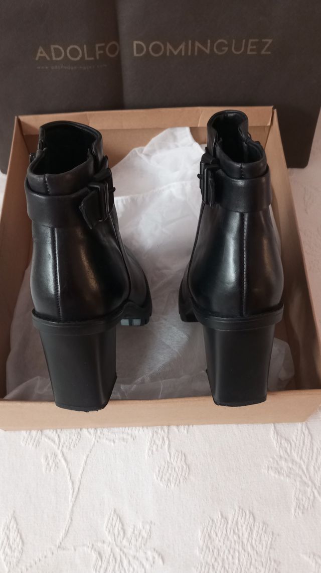 Botines Adolfo Domínguez Piel Negros