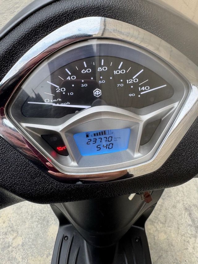 Piaggio Liberty 125 S Gris moto scooter barata