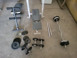 Banco de pesas y mancuernas