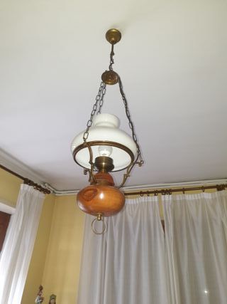 Lampadario legno e opalina