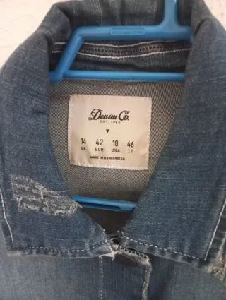 Chaleco vaquero, con botones metálicos nuevo.