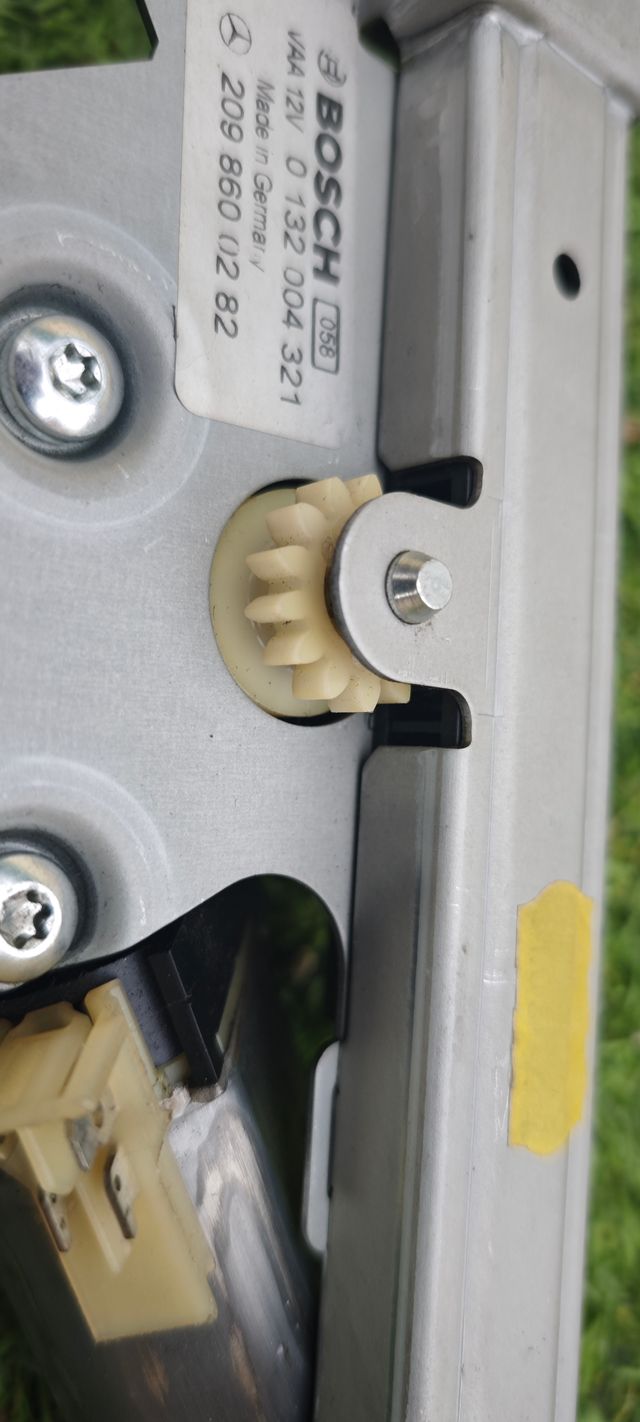 Motor Eléctrico Aproximador Cinturón CLK W209