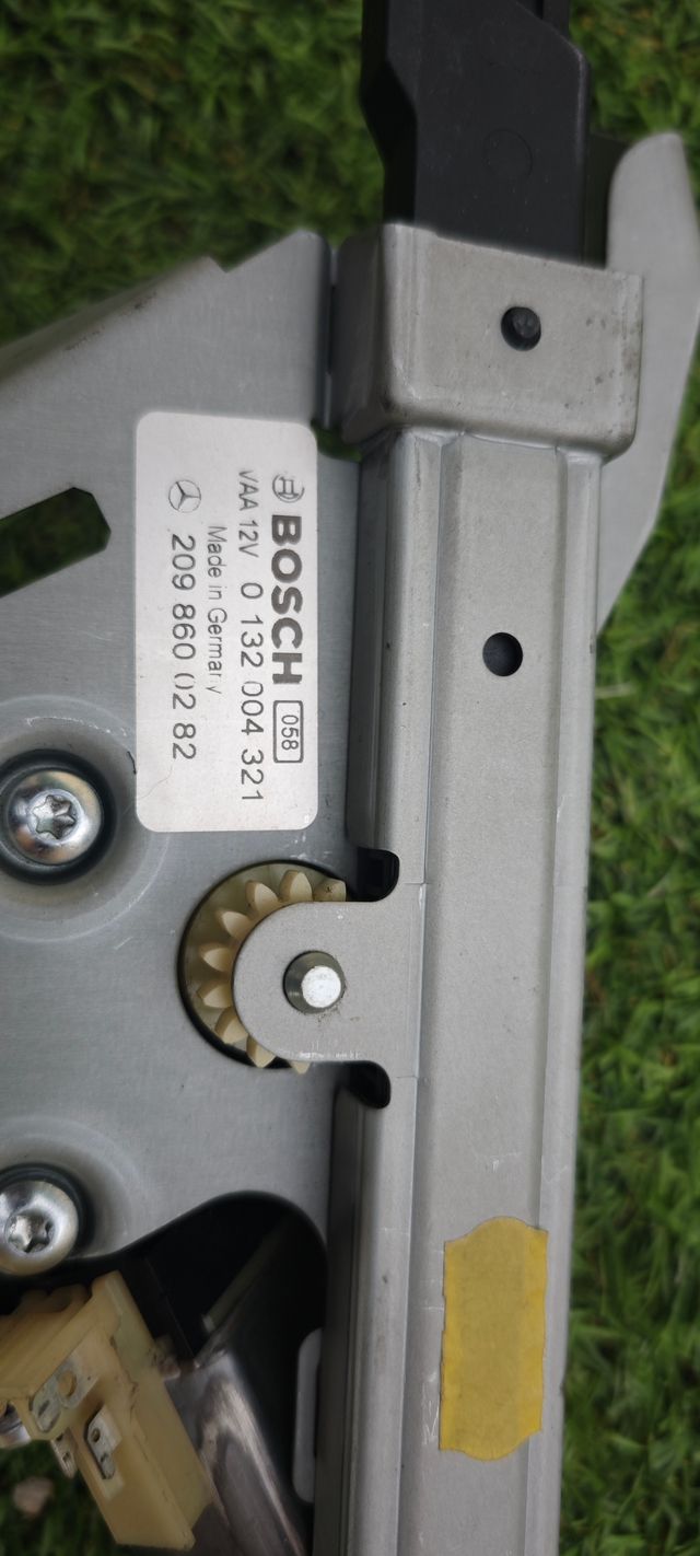 Motor Eléctrico Aproximador Cinturón CLK W209