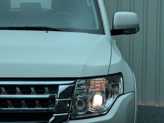 MITSUBISHI MONTERO 5P 3.2 DI-D 190CV SPIRIT AUTO