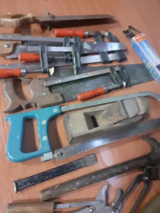 Lote de herramientas para carpintería