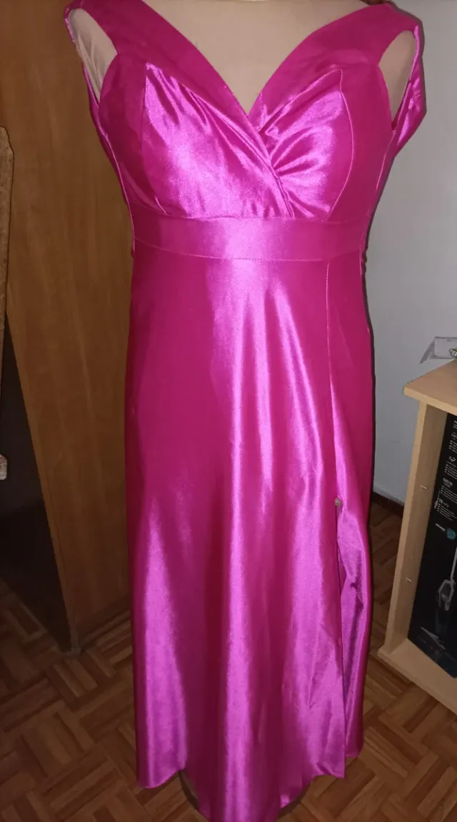 Vestido largo fucsia sin estrenar