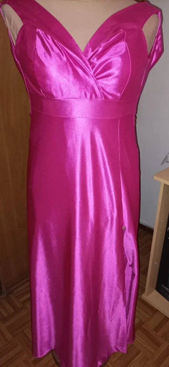 Vestido largo fucsia sin estrenar