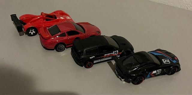 Macchine Hot Wheels Basic 1/64