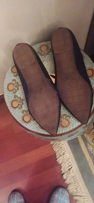 Zapatos planos azules con estampado interior