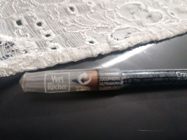 Lápiz Khol Yves Rocher negro