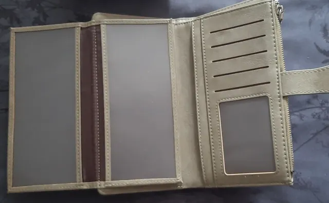 Cartera  beige marca Torrens El Corte Inglés