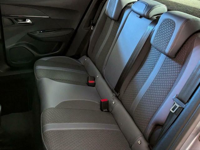 PEUGEOT E-2008 ELECTRICO ALLURE PACK 136CV