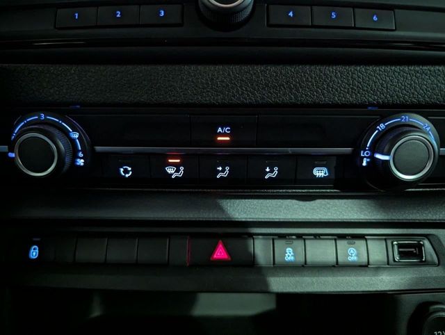 PEUGEOT EXPERT BLUE HDI 120CV DOBLE CABINA ABATIBLE PRO