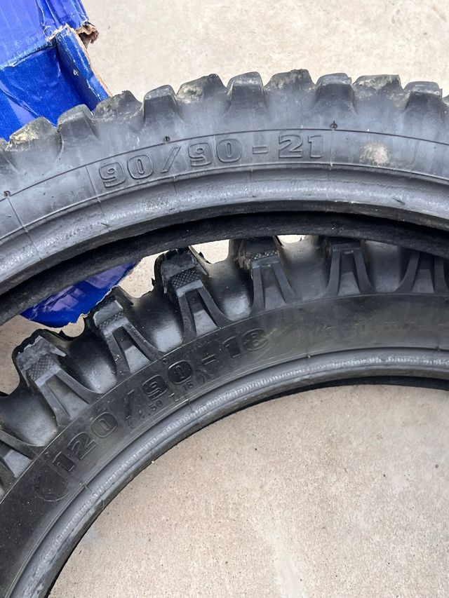 Ruedas Enduro 120/90-18 y 90/90-21