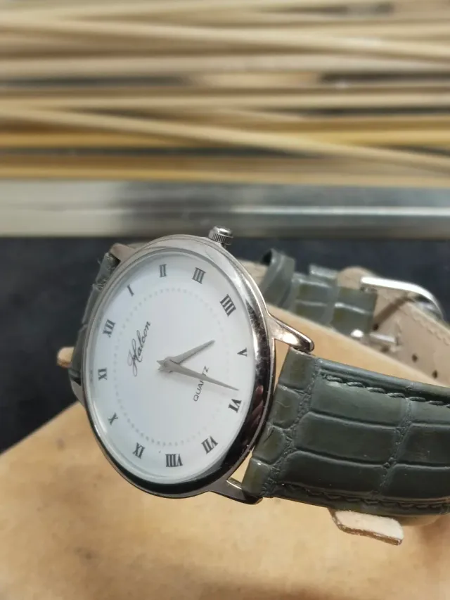 Reloj Halcon Cuarzo Esfera Blanca