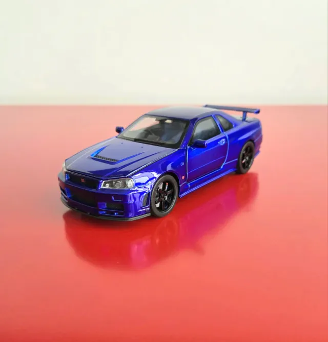 Nissan Skyline GT-R escala 1/32.