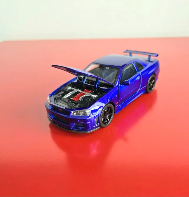Nissan Skyline GT-R escala 1/32.