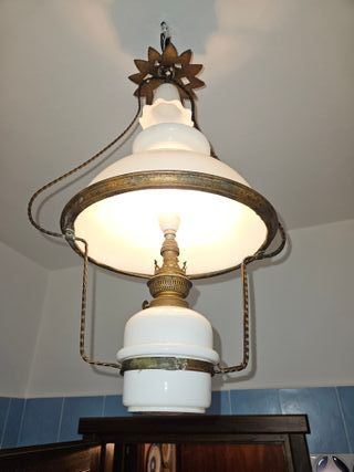 Lampadario opalina elettrificato