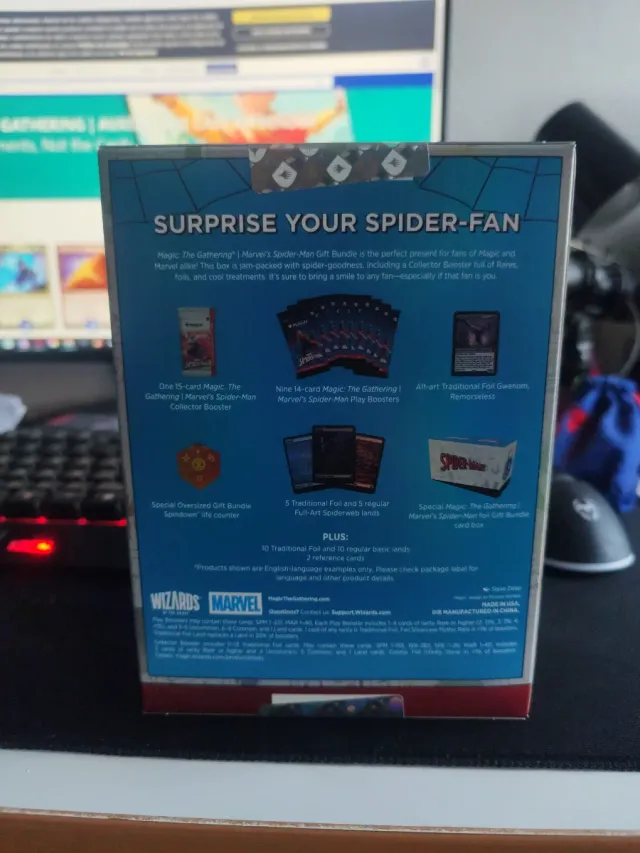 Pacote de Presente Spiderman x Magic MTG ABERTO
