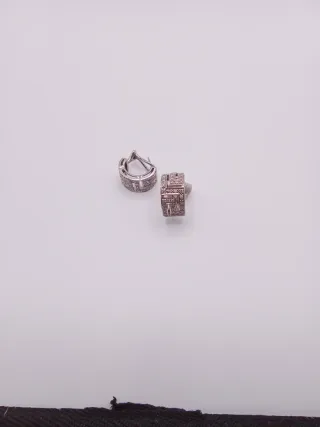 Pendientes Oro 18k y Brillantes Peso 7.6 2cmx2cm